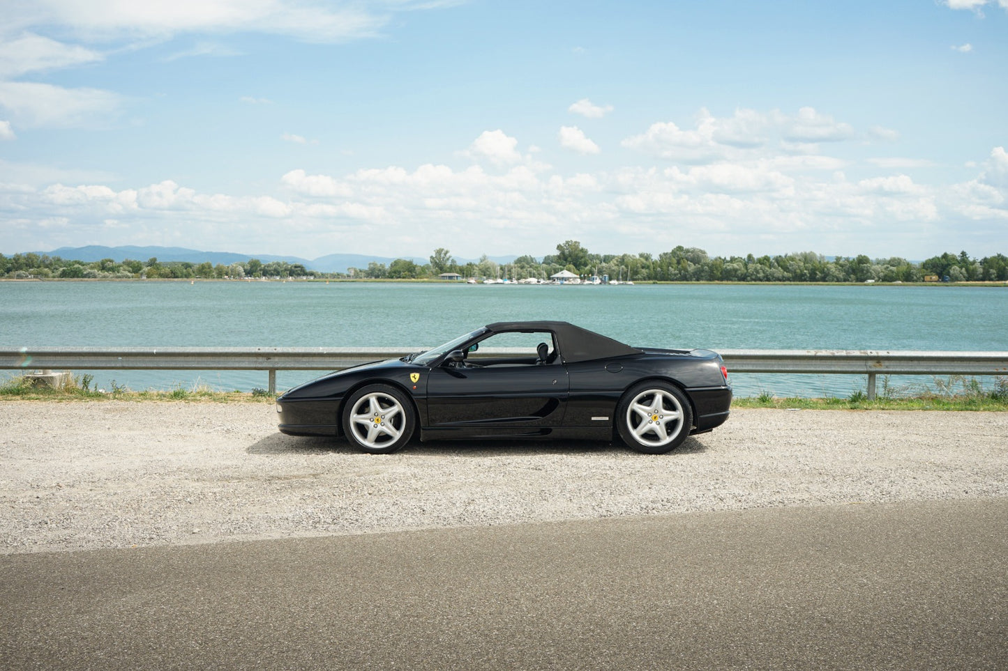 FERRARI F355 SPIDER
