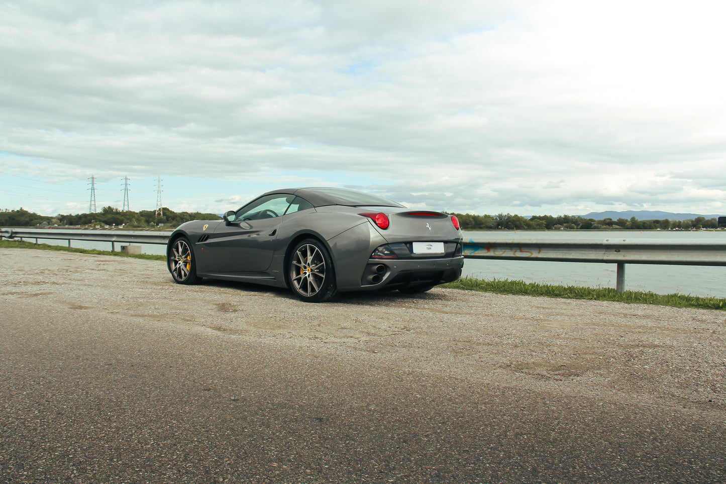 FERRARI CALIFORNIA