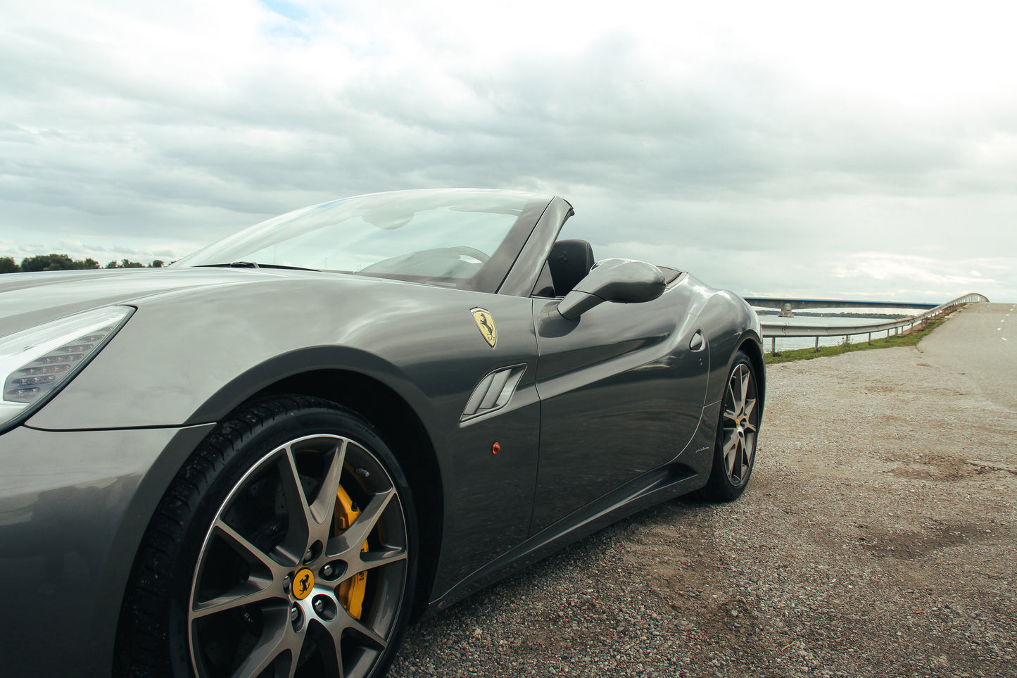 FERRARI CALIFORNIA
