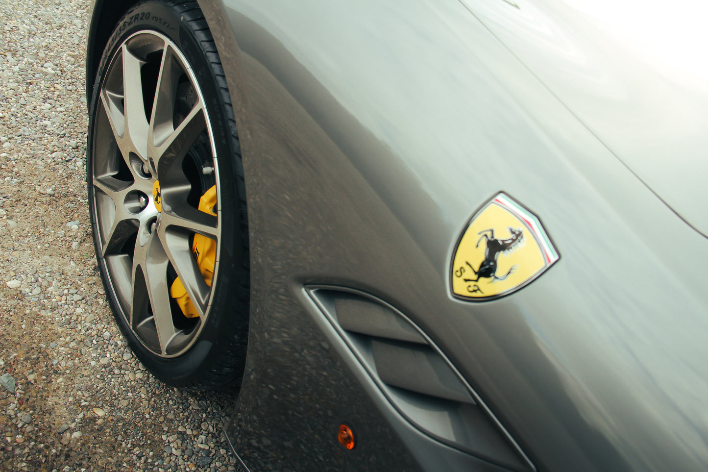 FERRARI CALIFORNIA