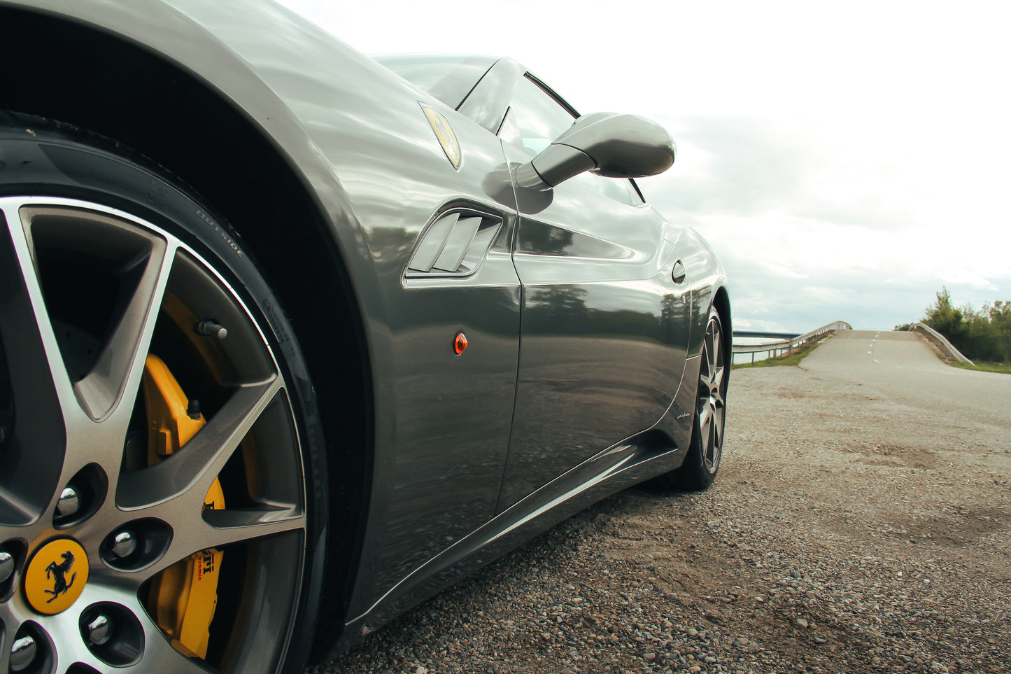 FERRARI CALIFORNIA