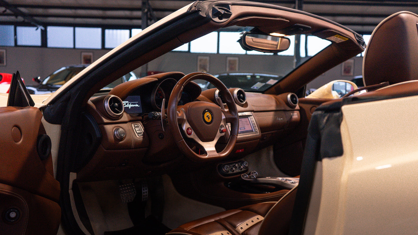 FERRARI CALIFORNIA