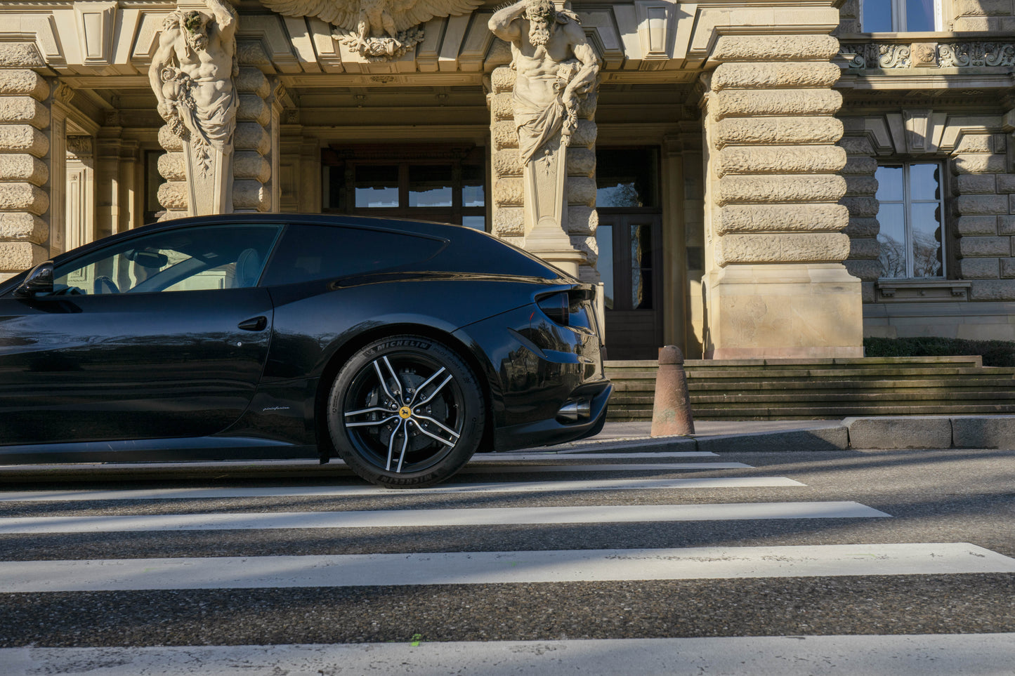 FERRARI FF