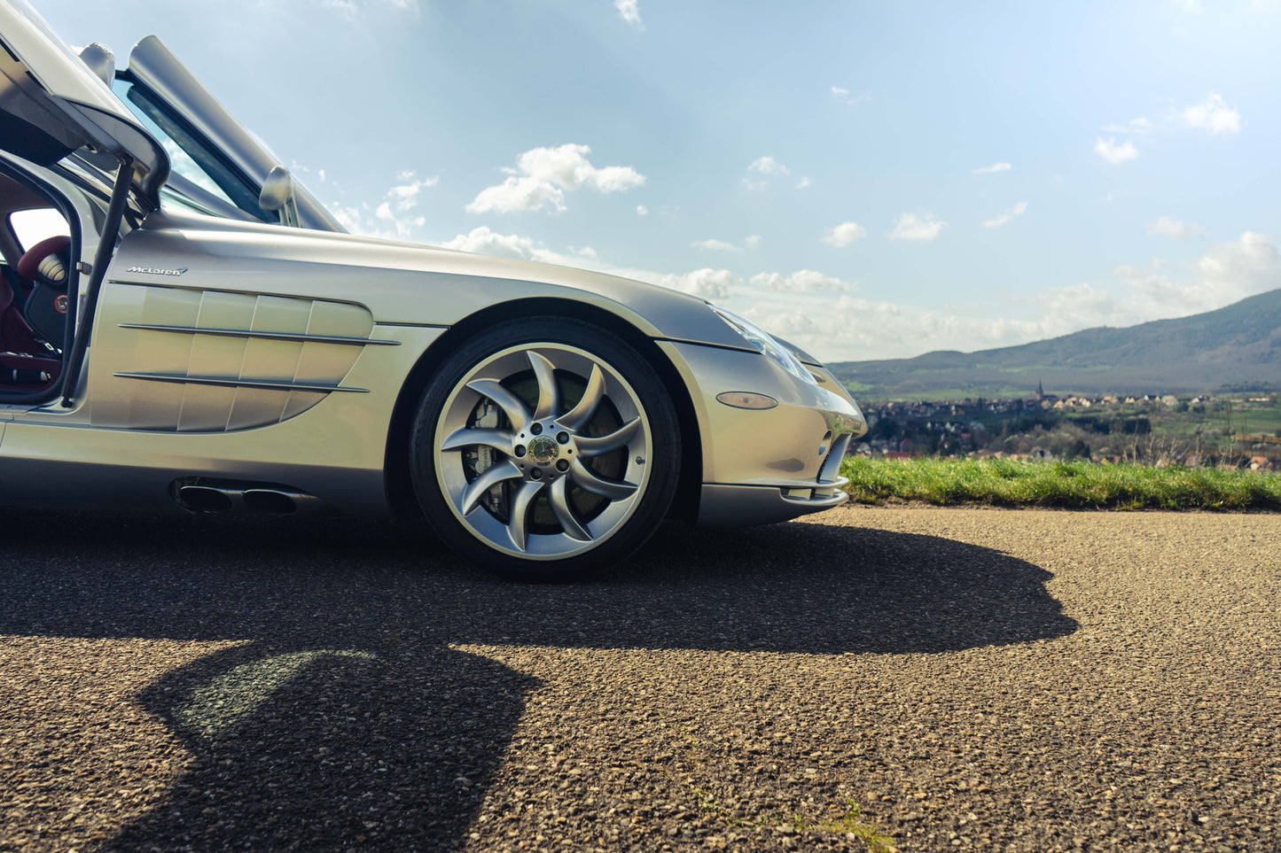MERCEDES-BENZ / MCLAREN SLR