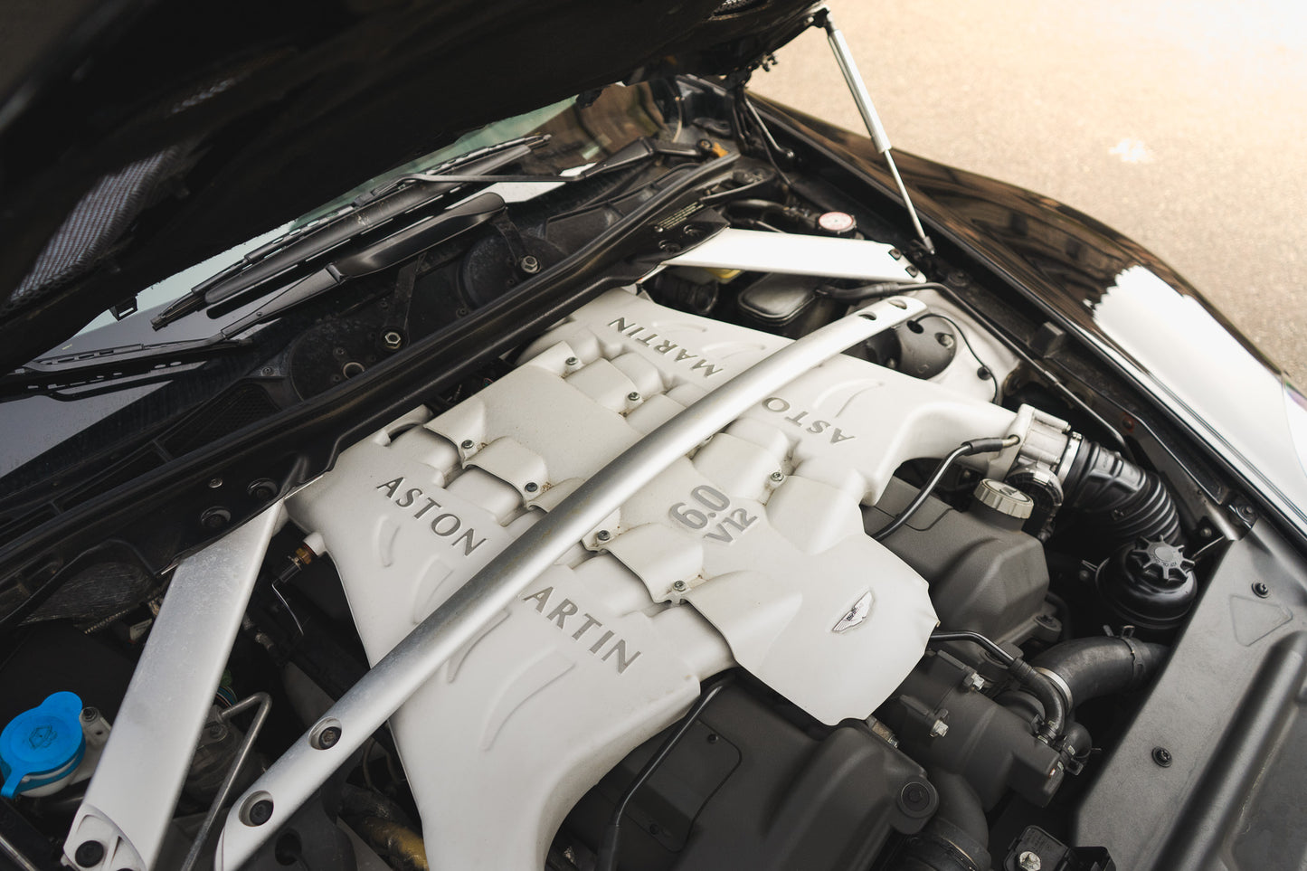 ASTON MARTIN DBS "Manual Gearbox"