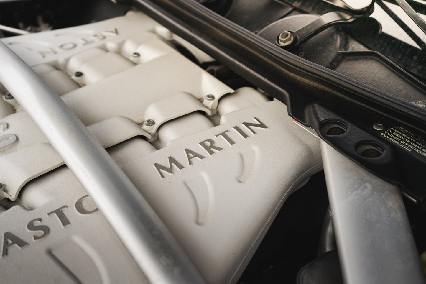 ASTON MARTIN DBS "Manual Gearbox"
