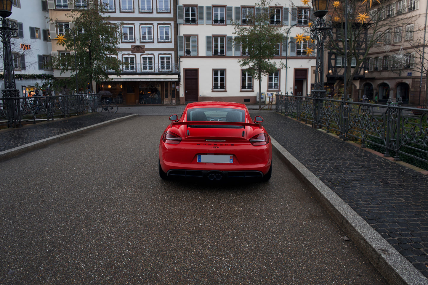 PORSCHE 981 CAYMAN GT4