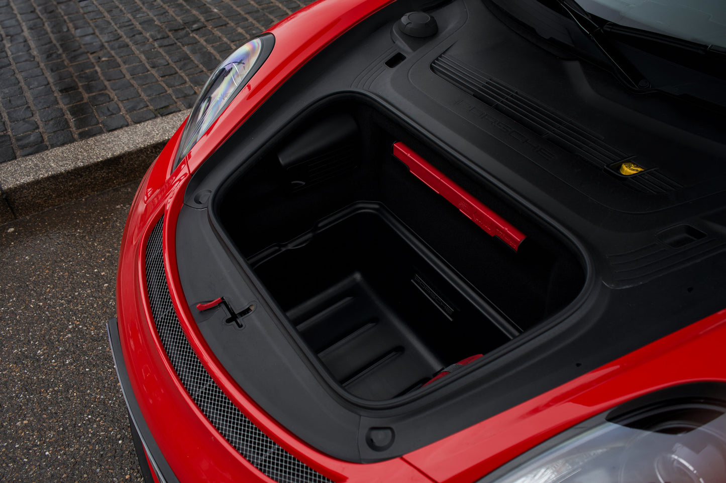 PORSCHE 981 CAYMAN GT4