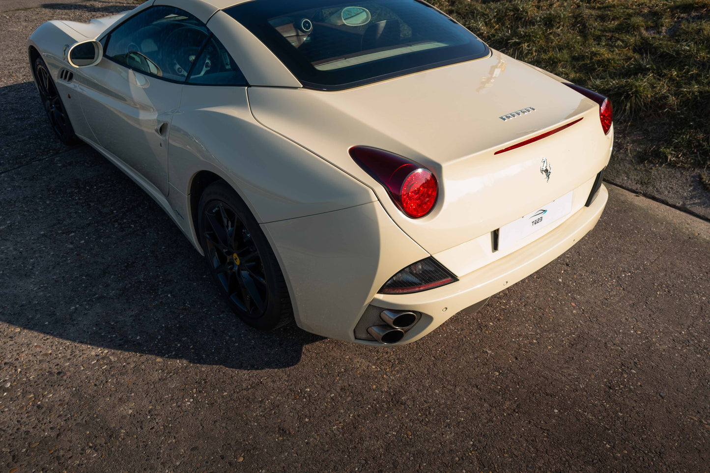 FERRARI CALIFORNIA