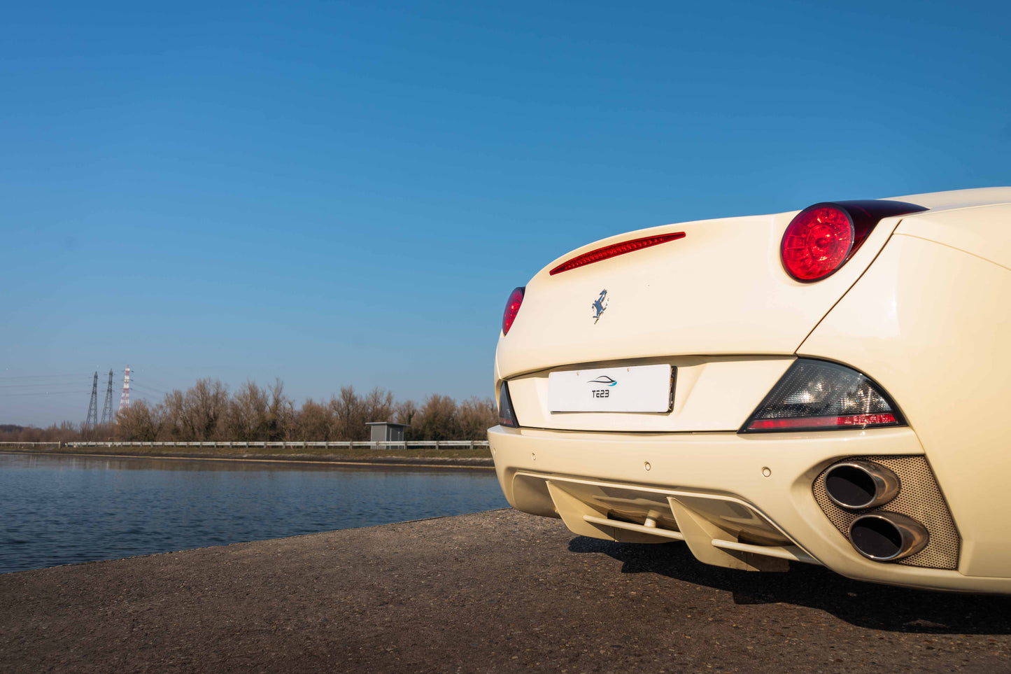 FERRARI CALIFORNIA