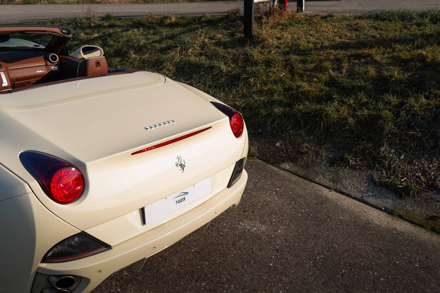 FERRARI CALIFORNIA