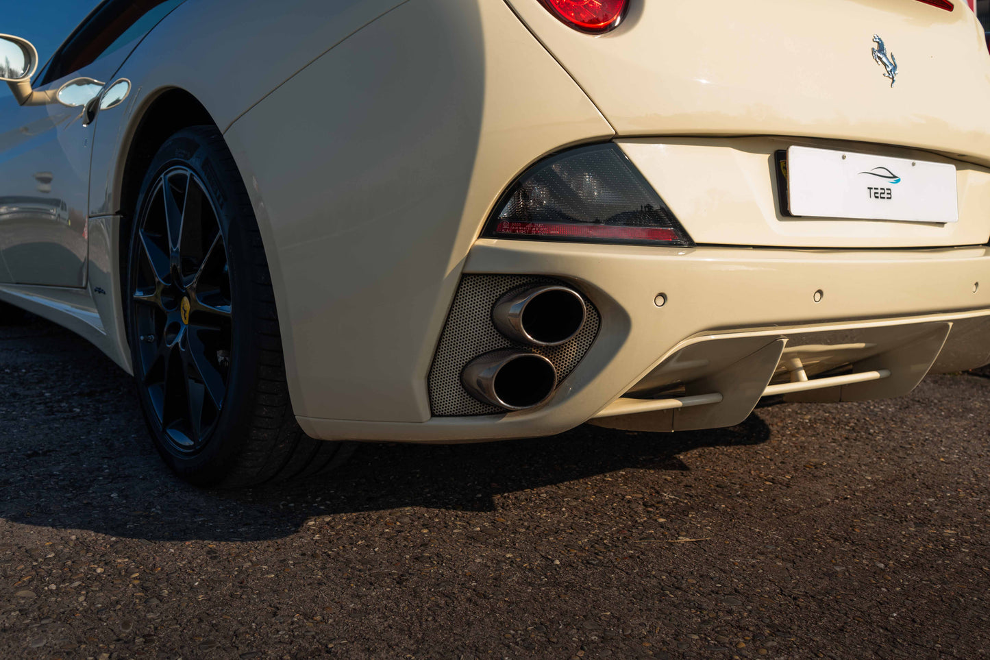FERRARI CALIFORNIA