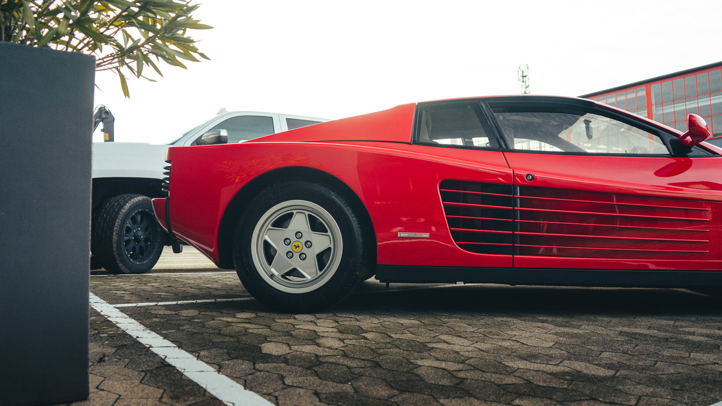 FERRARI TESTAROSSA "3,758 KM"