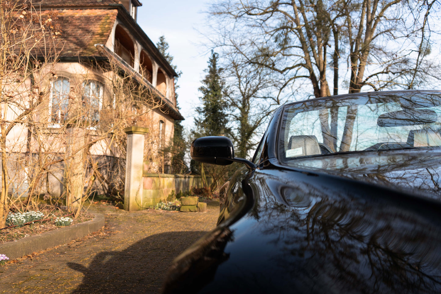 ASTON MARTIN V8 VANTAGE ROADSTER „Schaltgetriebe“