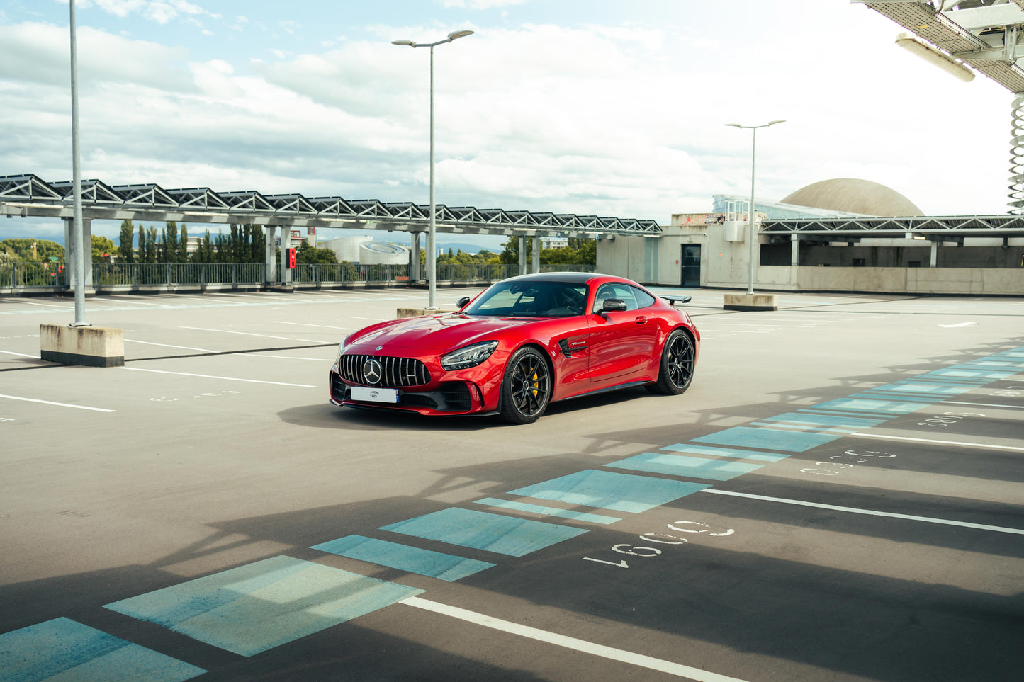 MERCEDES AMG GTR