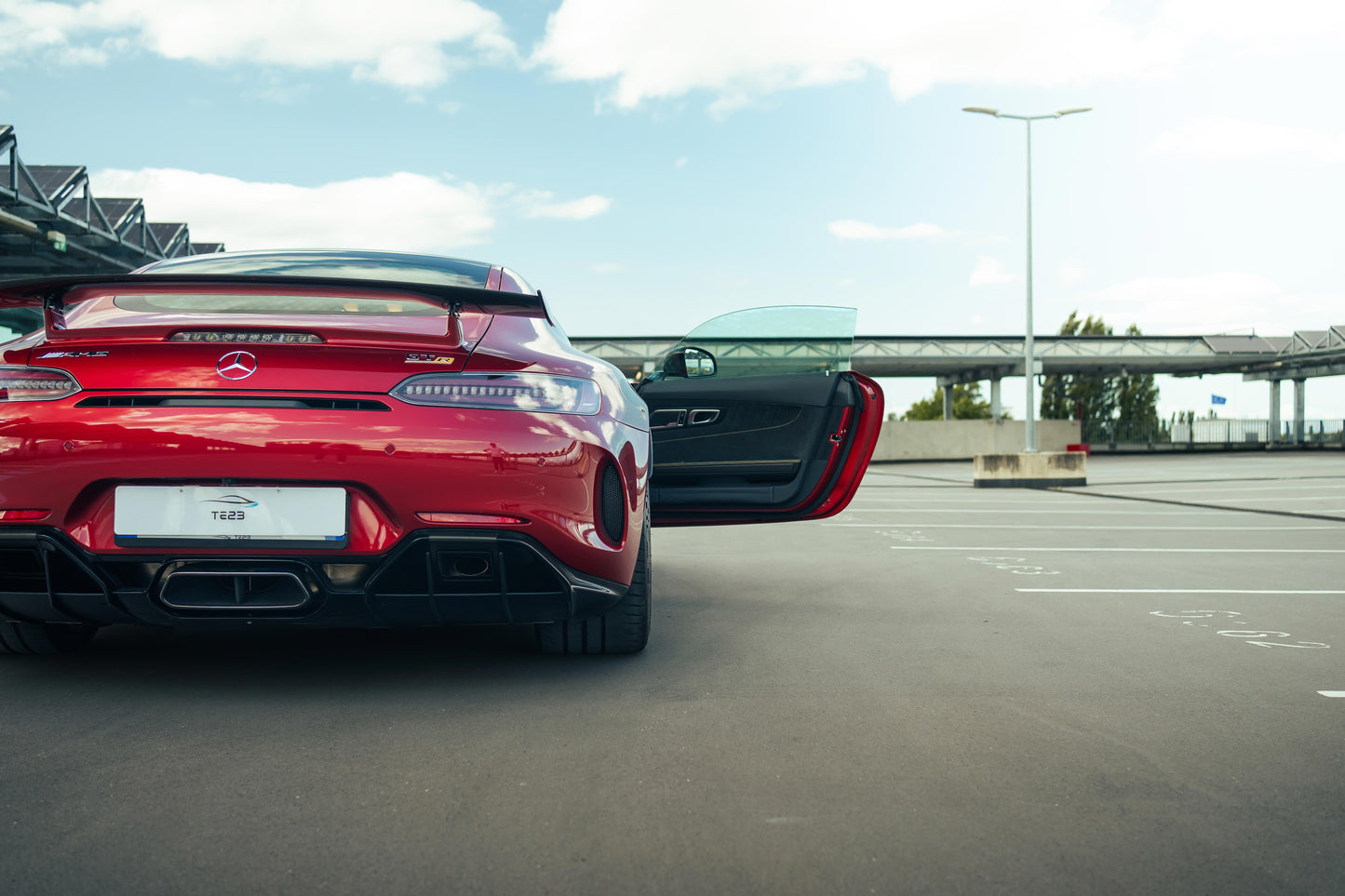MERCEDES AMG GTR