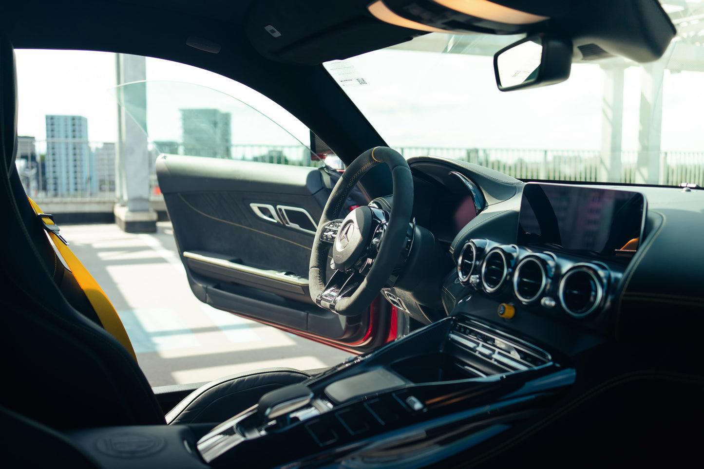 MERCEDES AMG GTR