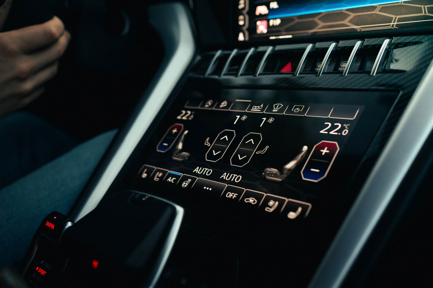 LAMBORGHINI URUS FULL CARBON Milltek