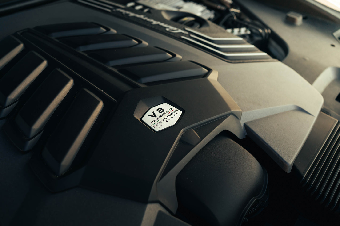 LAMBORGHINI URUS FULL CARBON Milltek