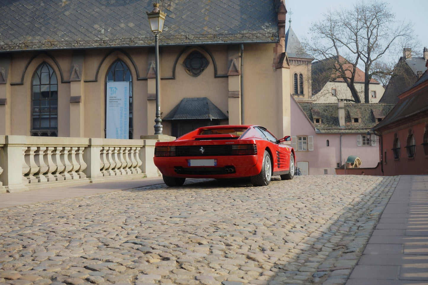 FERRARI TESTAROSSA