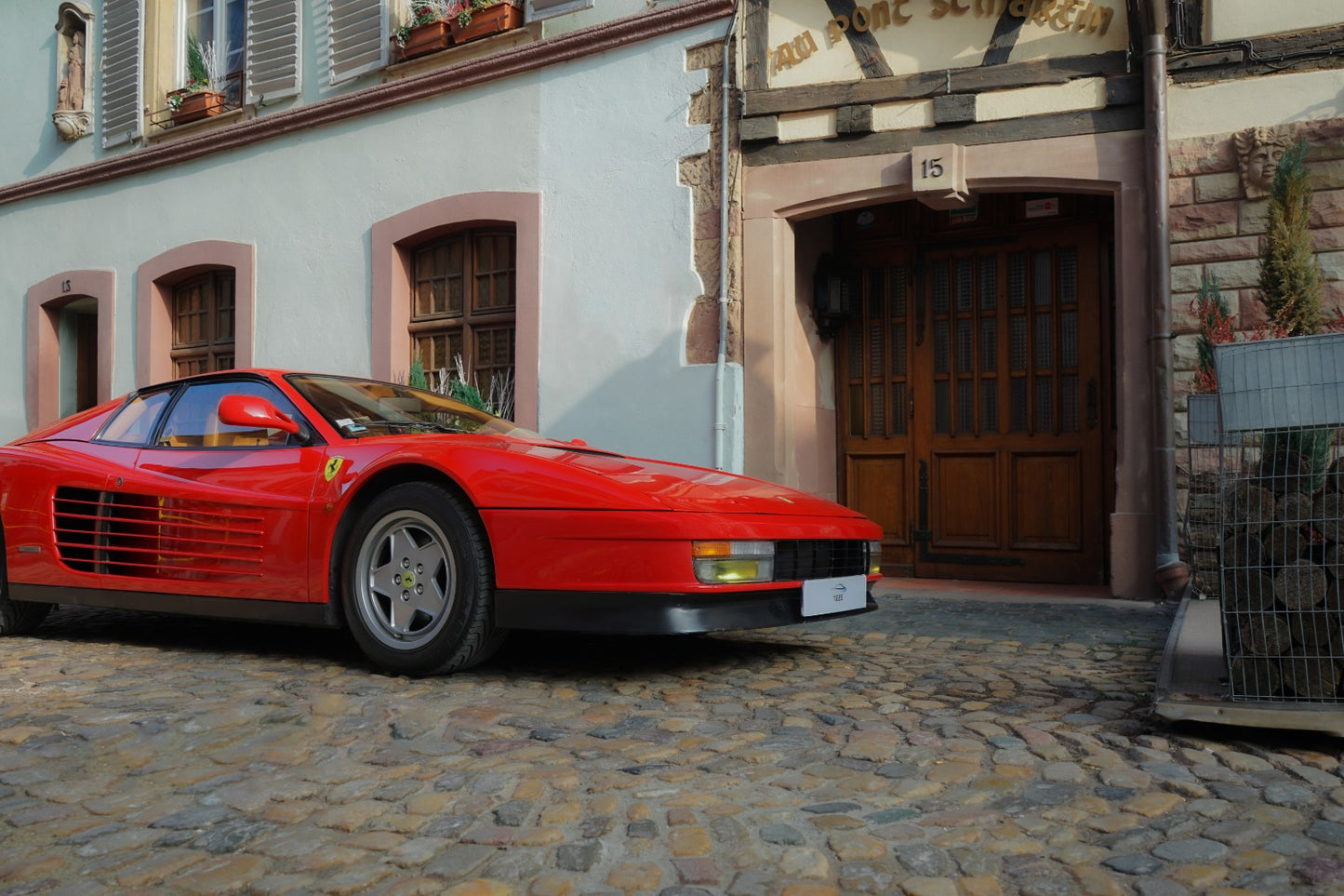 FERRARI TESTAROSSA