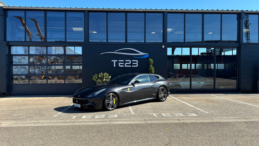 FERRARI FF