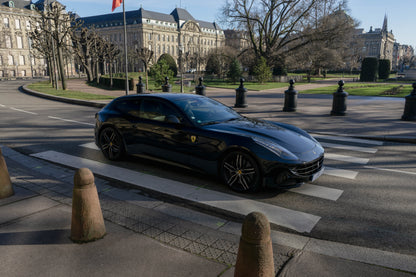 FERRARI FF