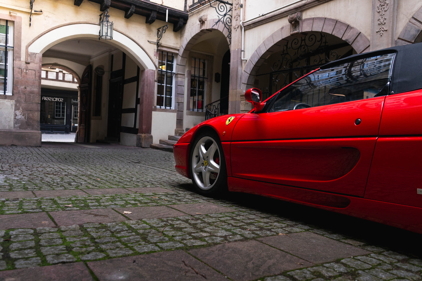 FERRARI F355 Spider "Boîte Mécanique"