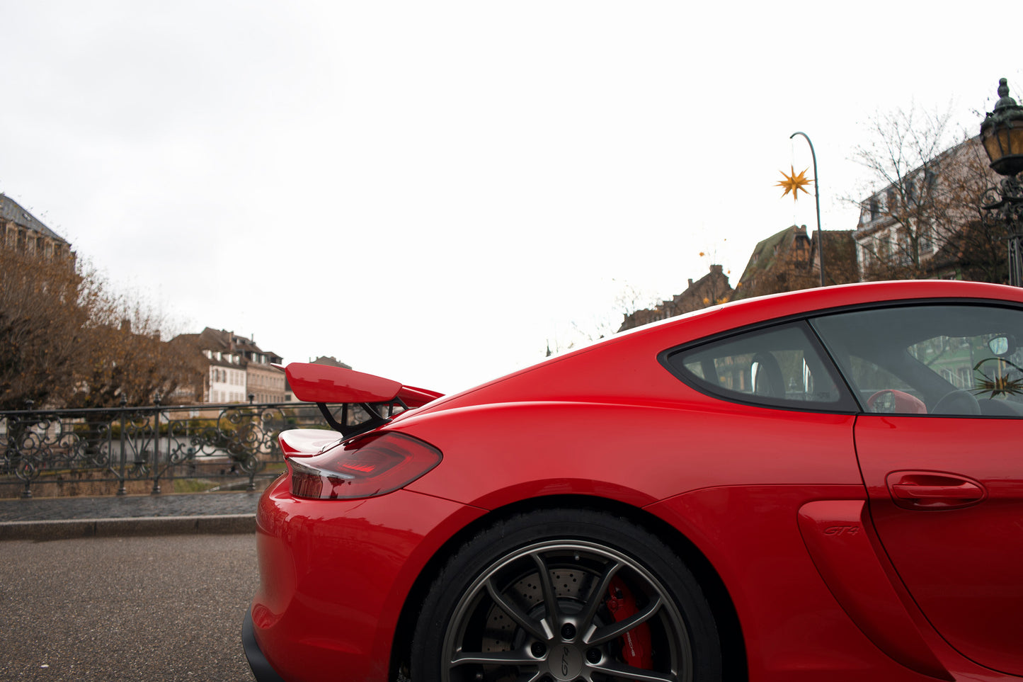 PORSCHE 981 Cayman GT4