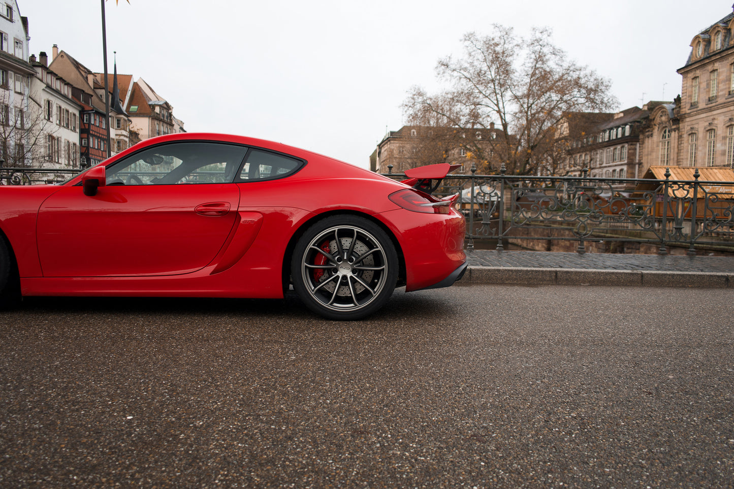 PORSCHE 981 Cayman GT4