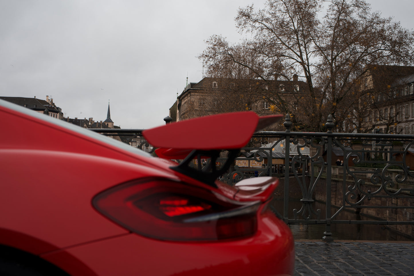 PORSCHE 981 Cayman GT4