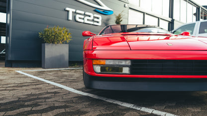 FERRARI TESTAROSSA „3.758 KM“