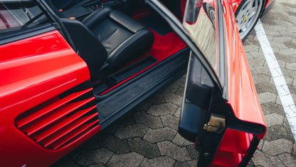 FERRARI TESTAROSSA „3.758 KM“