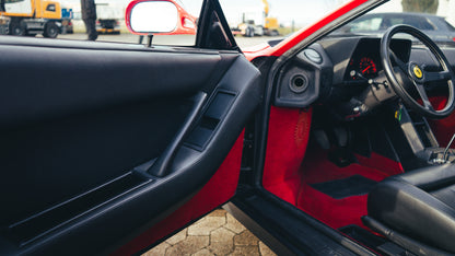 FERRARI TESTAROSSA „3.758 KM“