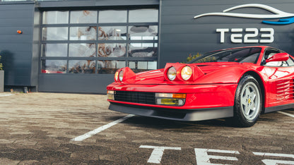 FERRARI TESTAROSSA „3.758 KM“