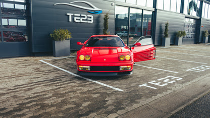 FERRARI TESTAROSSA „3.758 KM“