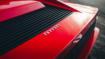 FERRARI TESTAROSSA „3.758 KM“