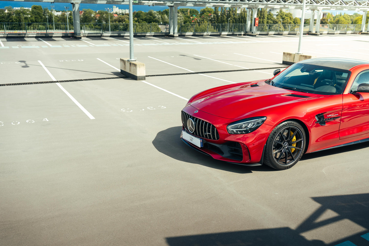MERCEDES AMG GTR