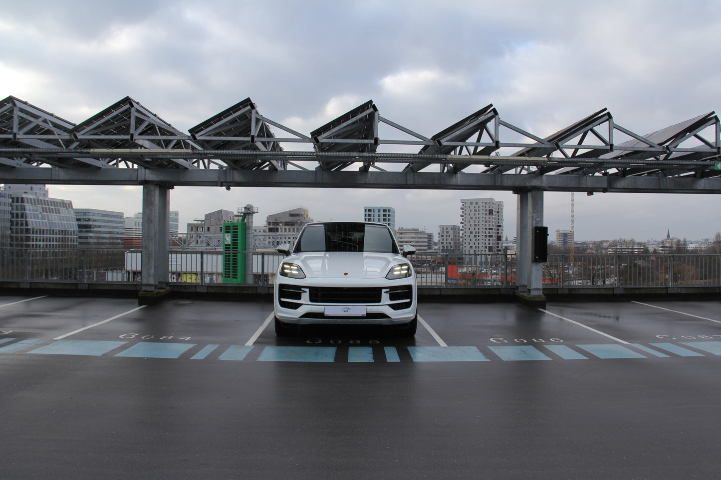 PORSCHE CAYENNE S-E HYBRID COUPE