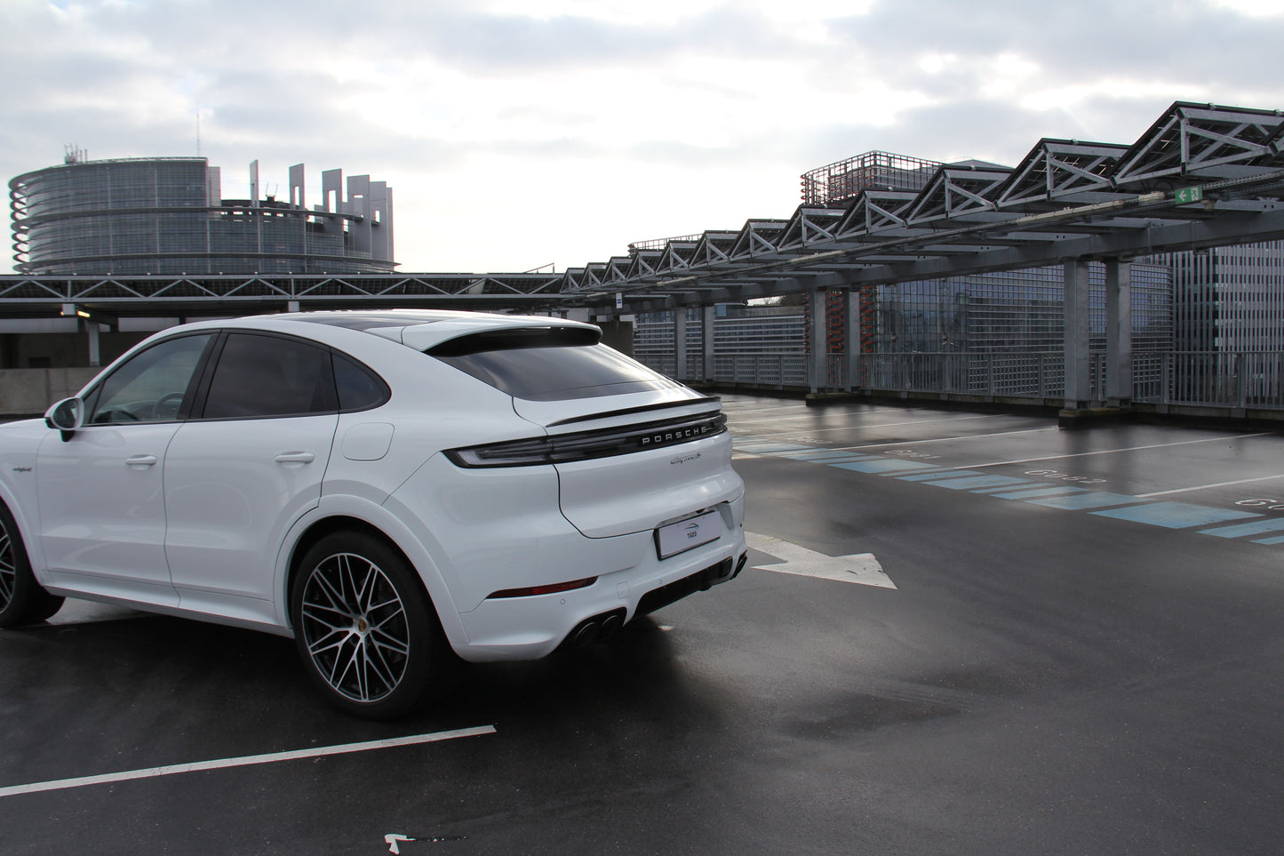 PORSCHE CAYENNE S-E HYBRID COUPE
