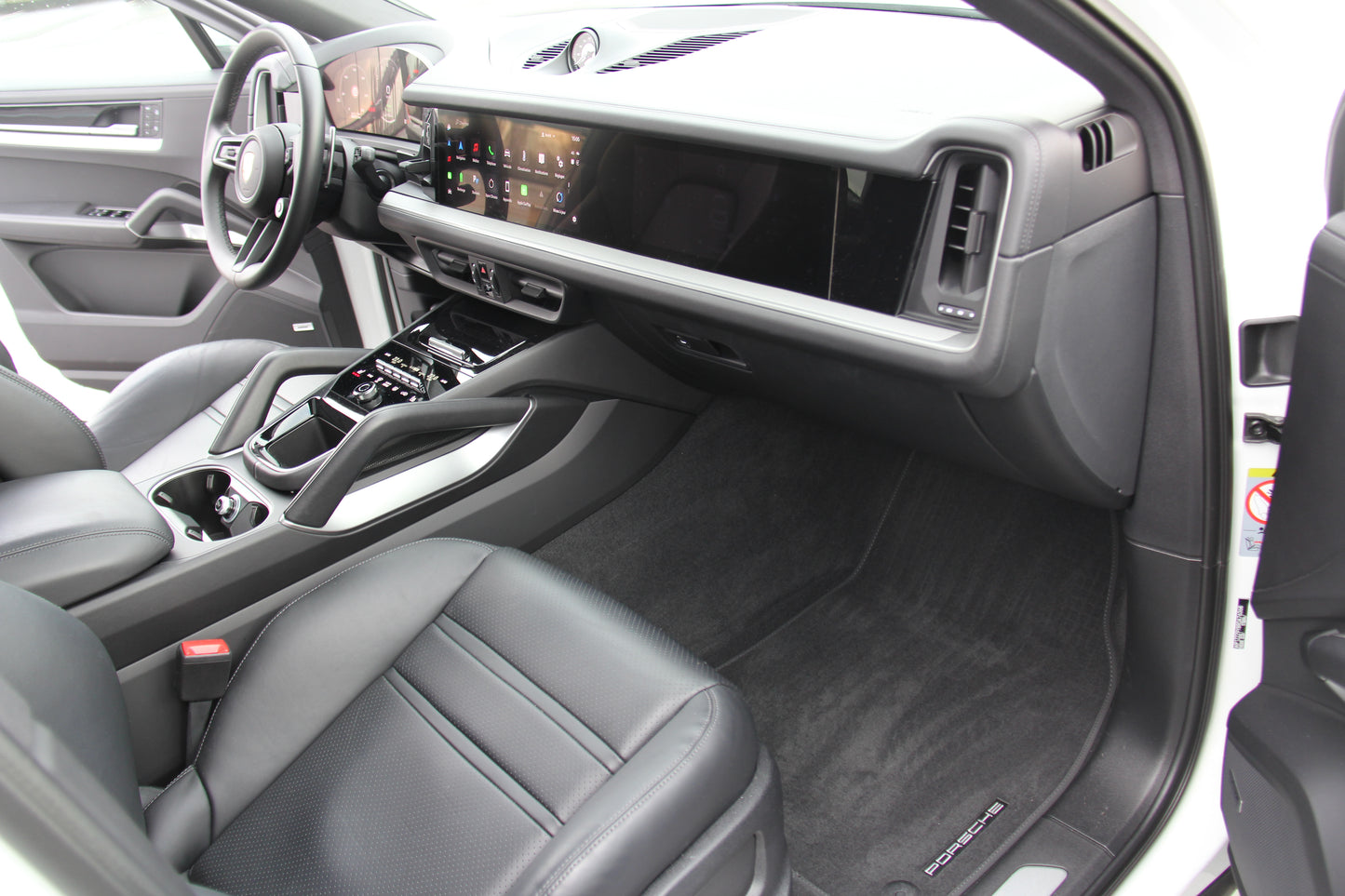 PORSCHE CAYENNE S-E HYBRID COUPE