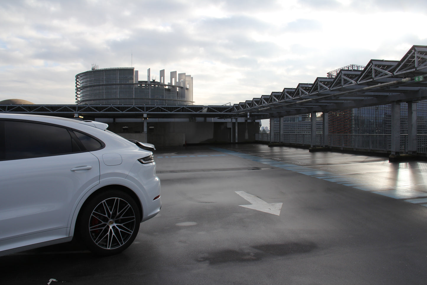 PORSCHE CAYENNE S-E HYBRID COUPE