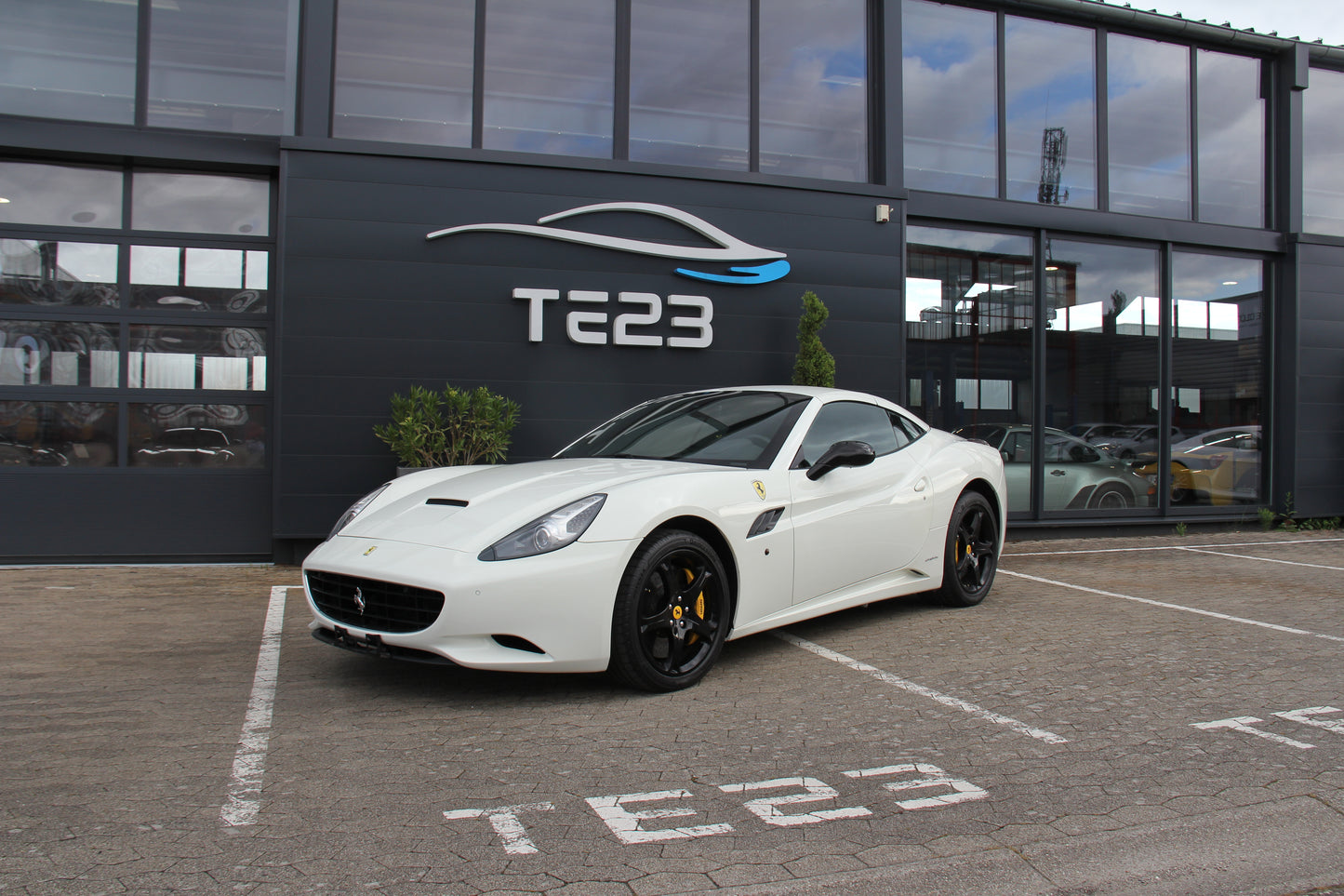 FERRARI CALIFORNIA