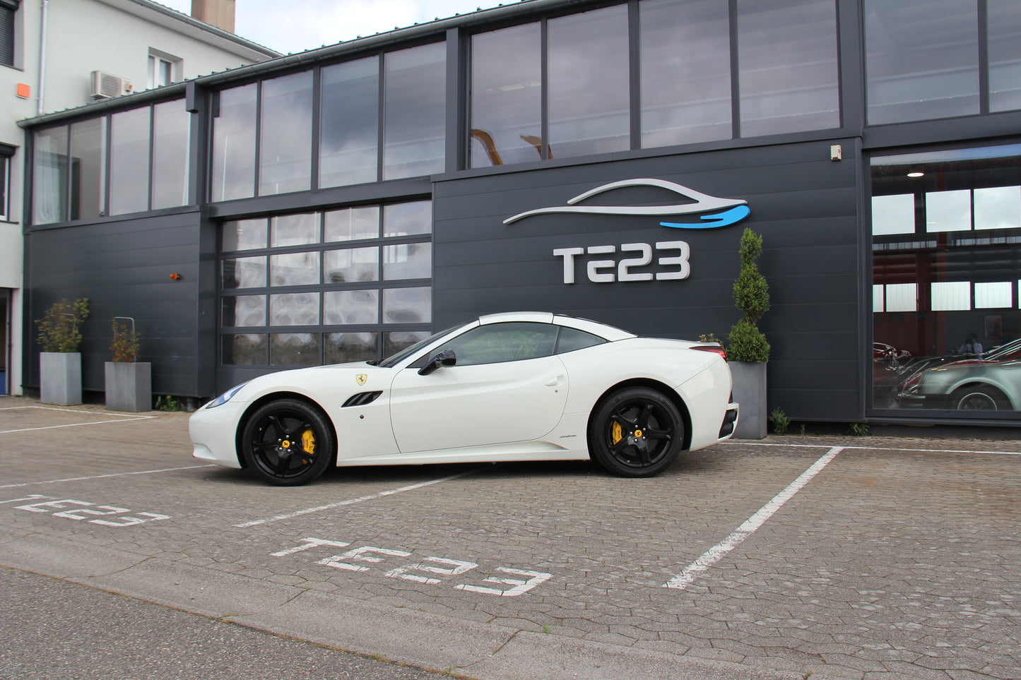 FERRARI CALIFORNIA
