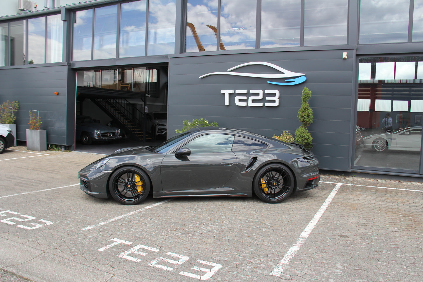PORSCHE 992 TURBO S