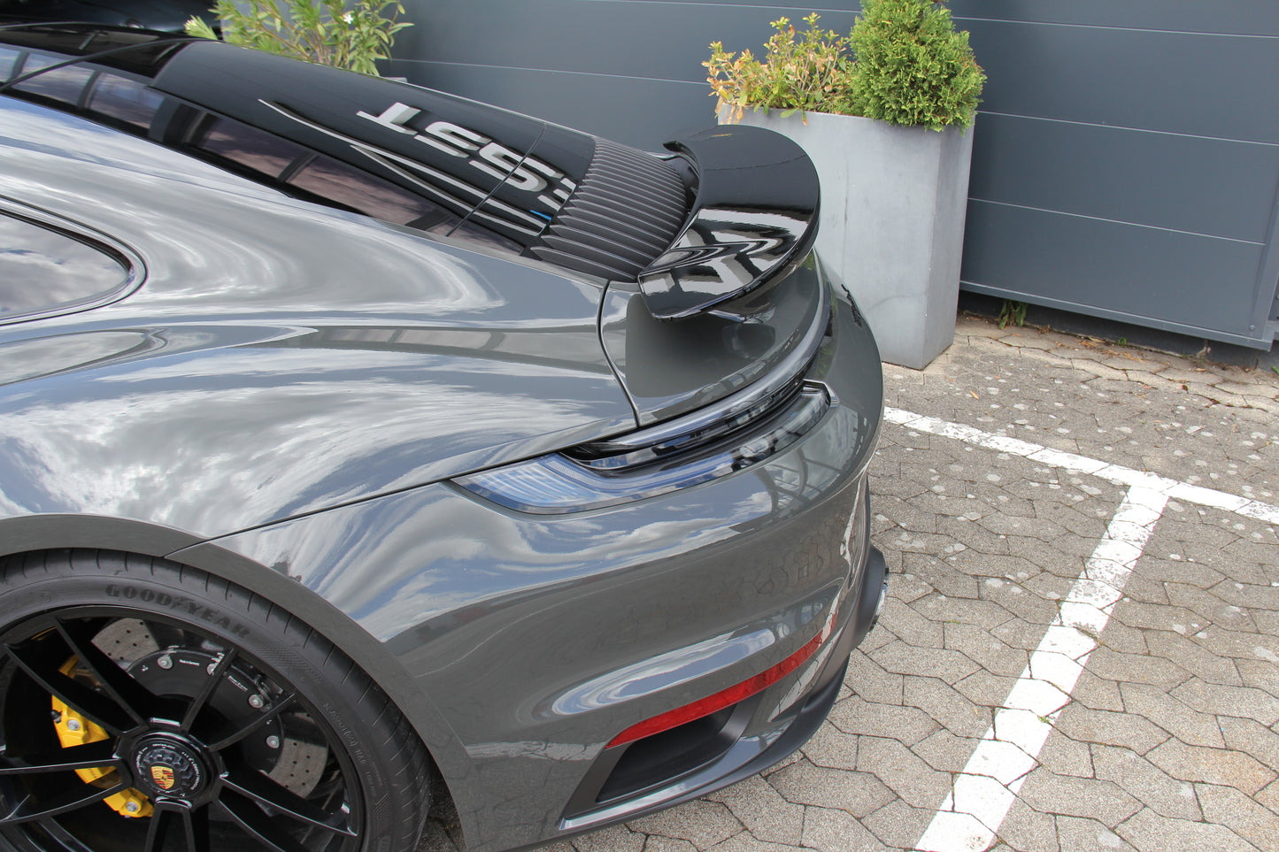 PORSCHE 992 TURBO S
