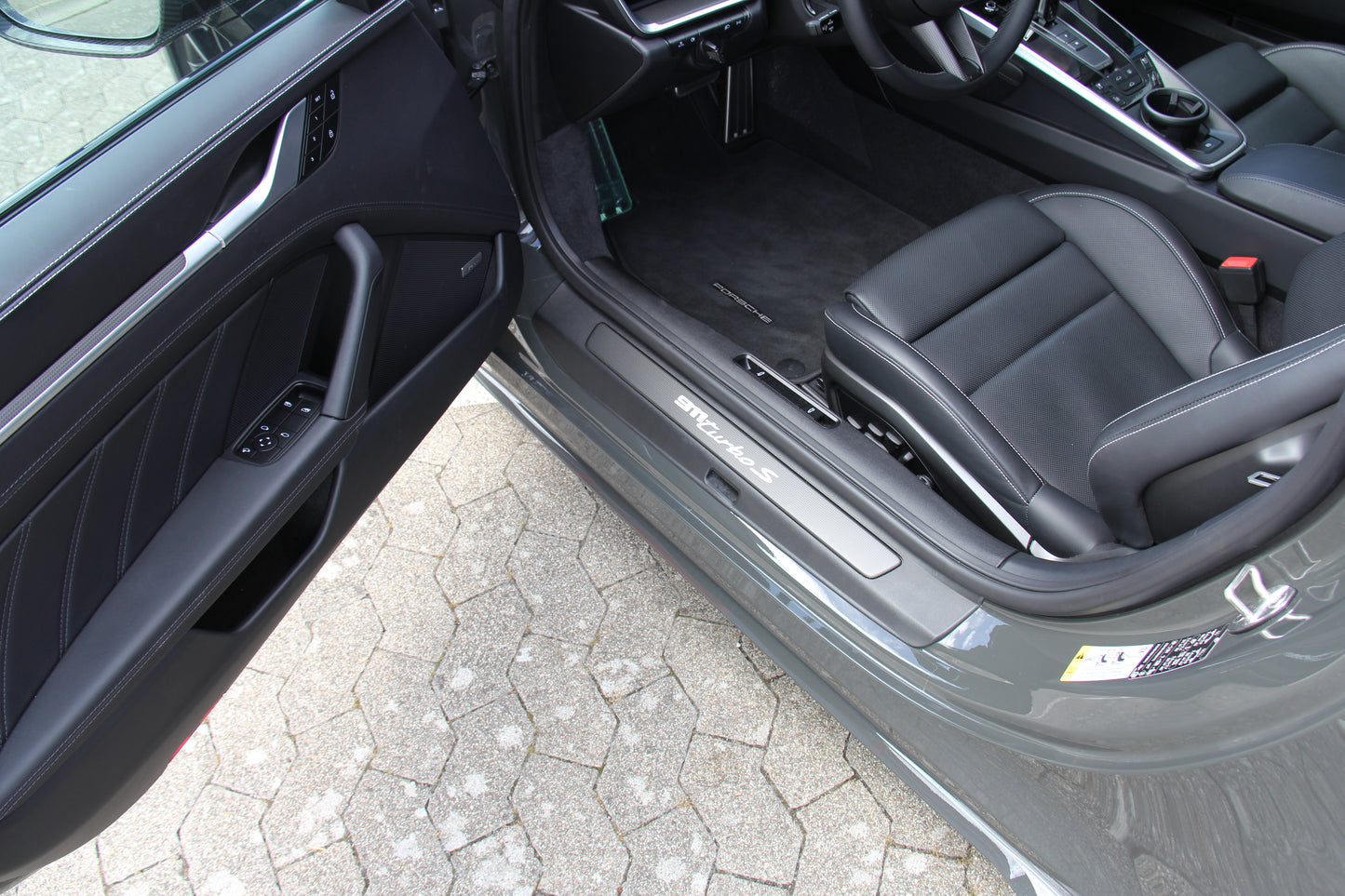 PORSCHE 992 TURBO S