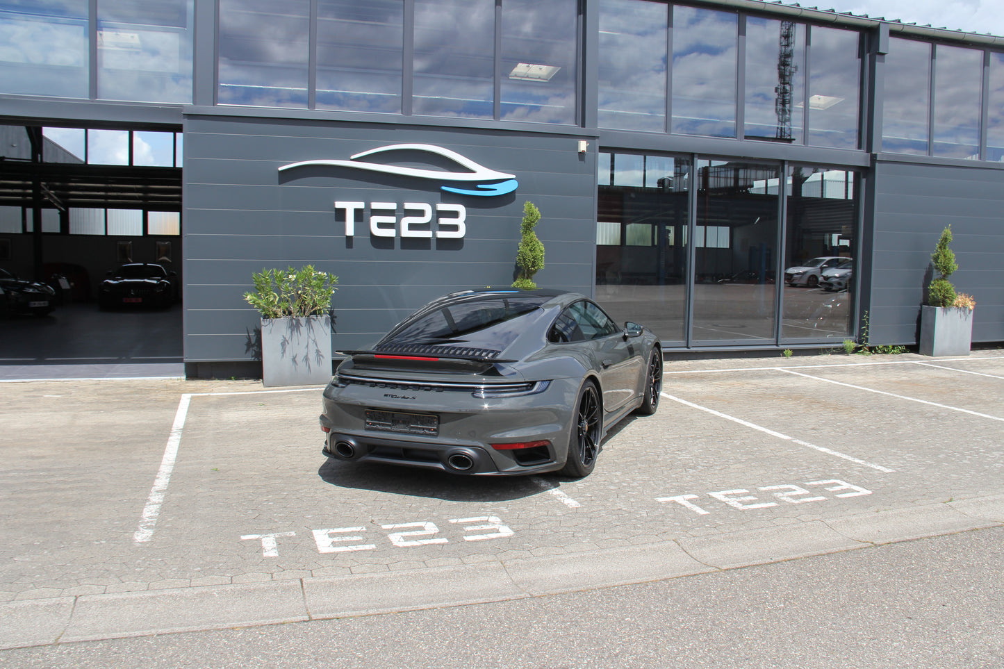 PORSCHE 992 TURBO S