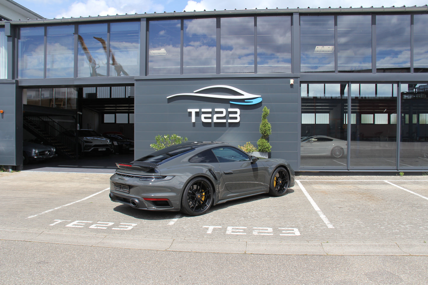 PORSCHE 992 TURBO S
