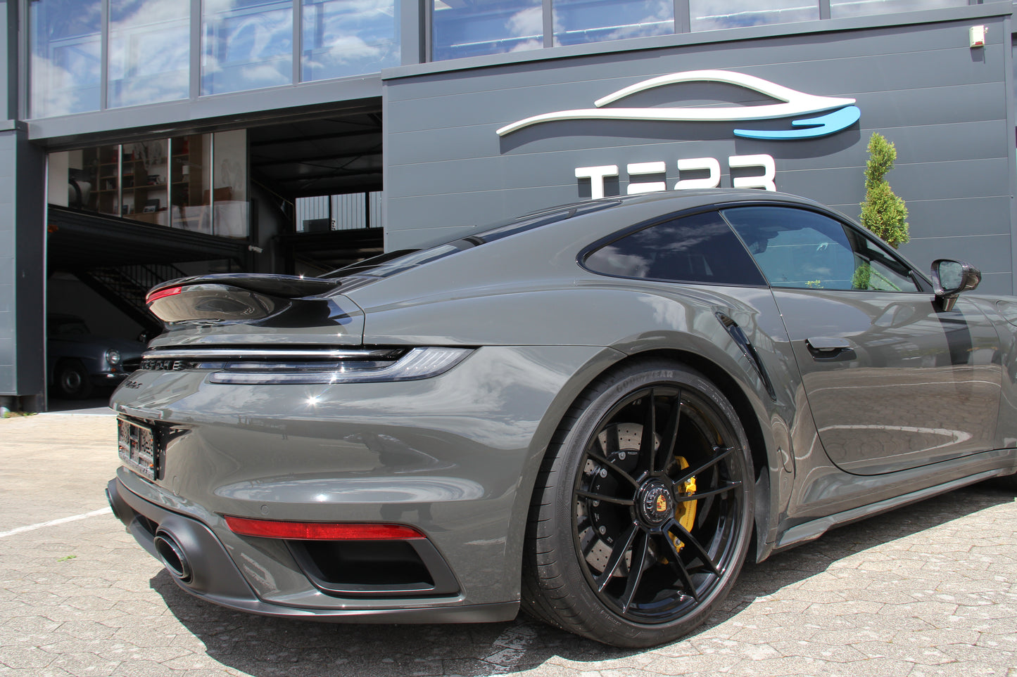 PORSCHE 992 TURBO S